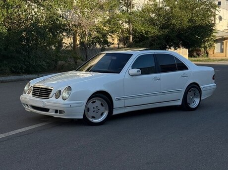 Mercedes E 240 2001