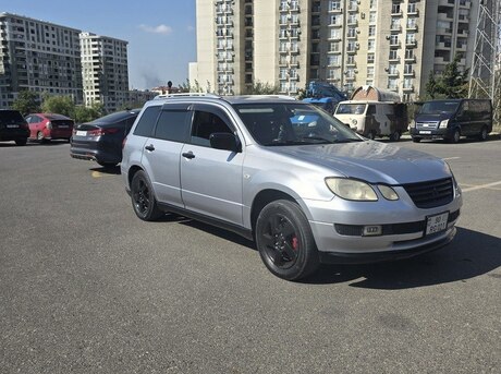 Mitsubishi Airtrek 2003
