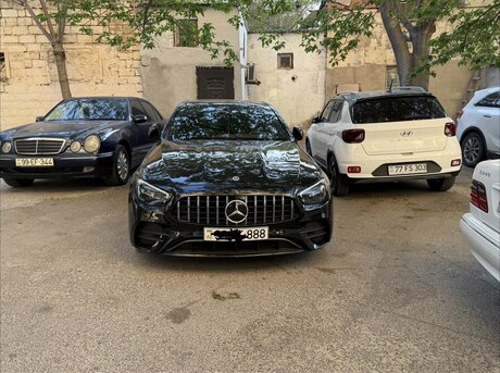 Mercedes E 300 e 2022