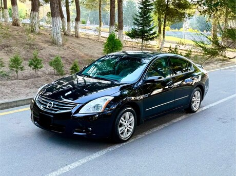 Nissan Altima 2012