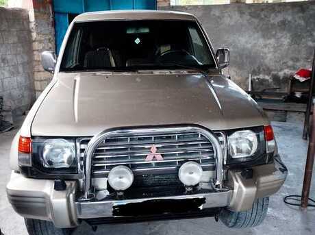Mitsubishi Pajero 1993