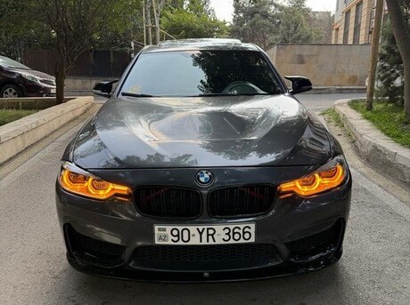 BMW 330 2018
