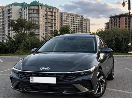 Hyundai Elantra 2025