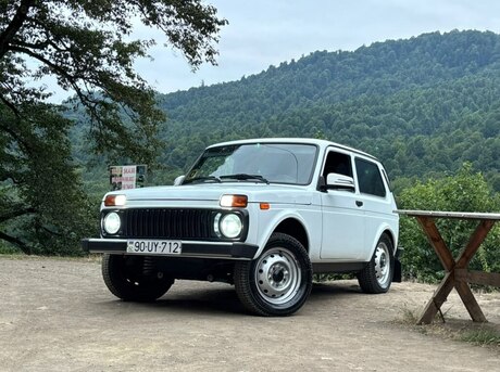 LADA (VAZ) Niva 2015