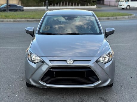 Toyota Yaris iA 2016