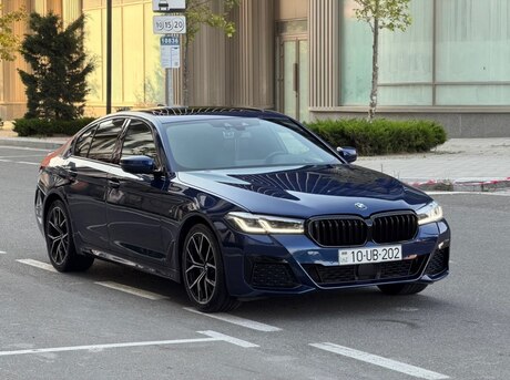 BMW  2020