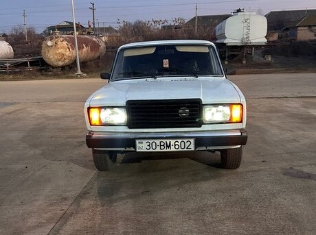 LADA (VAZ) 2107 2001