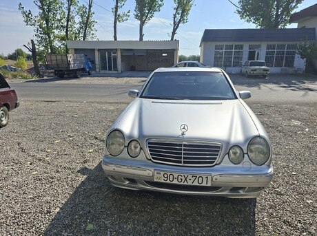Mercedes E 280 2001