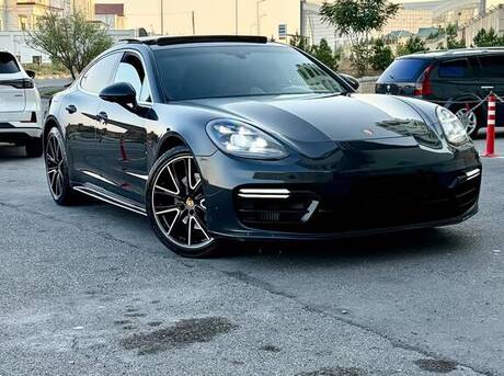 Porsche Panamera 4S 2018