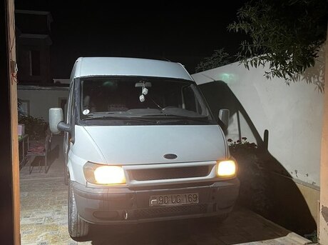 Ford Transit 2000