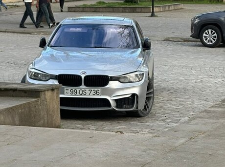 BMW 330 2015