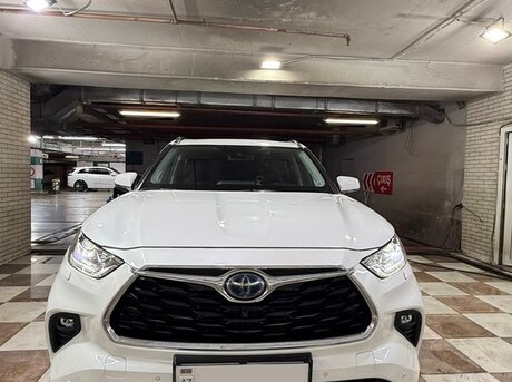 Toyota Highlander 2021