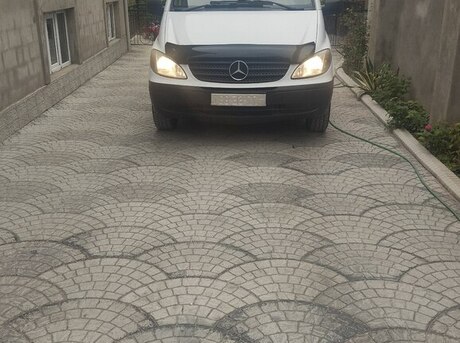 Mercedes  2009