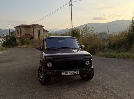 LADA (VAZ) Niva 2012