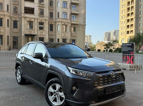 Toyota RAV4 2021
