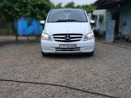 Mercedes  2010