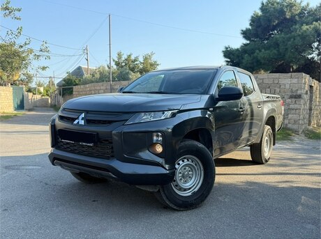 Mitsubishi L200 2023