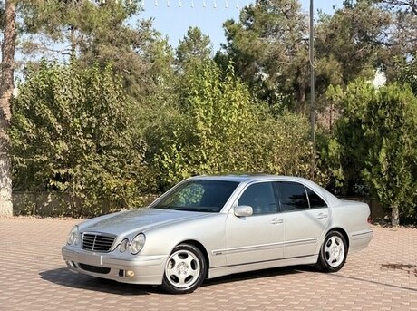Mercedes E 270 2000