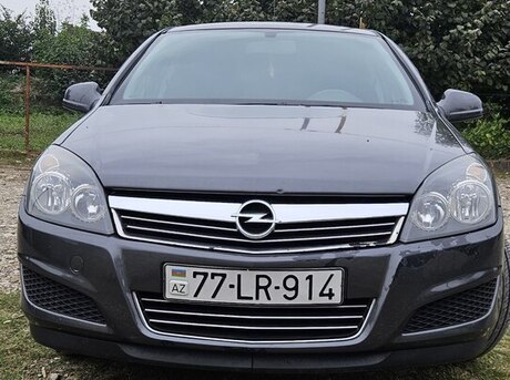 Opel Astra 2010