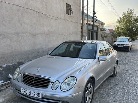 Mercedes E 240 2002