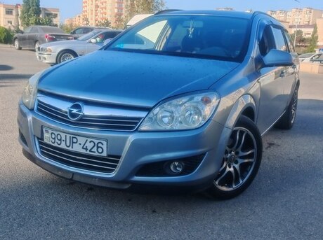 Opel Astra 2010