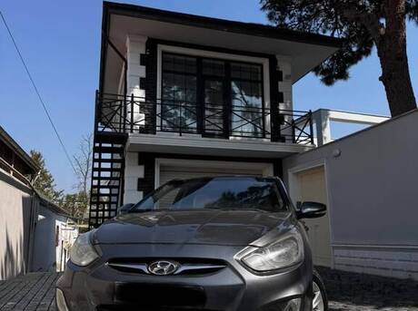 Hyundai Accent 2011