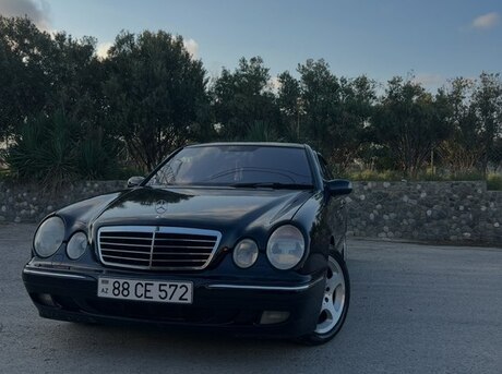 Mercedes E 240 2001