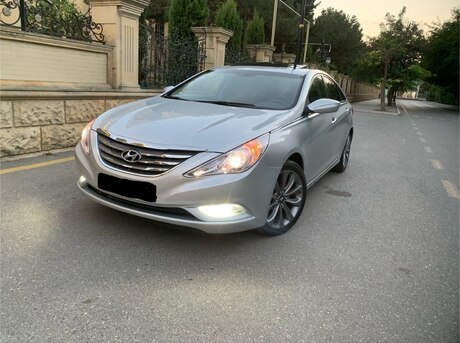 Hyundai Sonata 2011