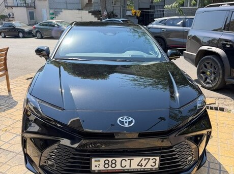 Toyota Camry 2025
