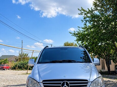 Mercedes  2005