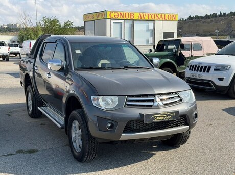 Mitsubishi L200 2011