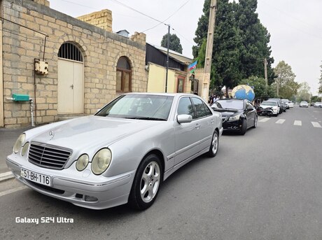 Mercedes E 280 2001