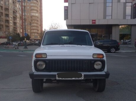 LADA (VAZ) Niva 2009