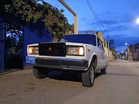 LADA (VAZ) 2107 2005