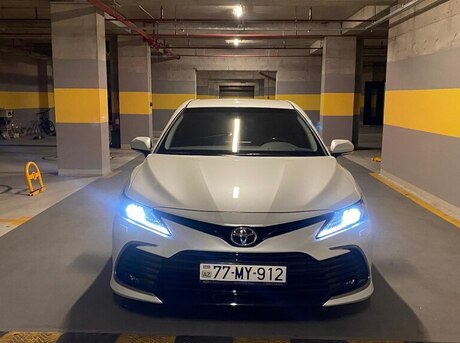 Toyota Camry 2023