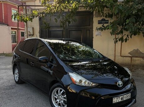 Toyota Prius V 2014