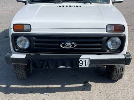 LADA (VAZ) Niva 2009