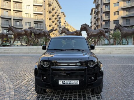 Land Rover Defender 2023