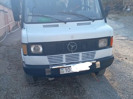 Mercedes 208 D 1994