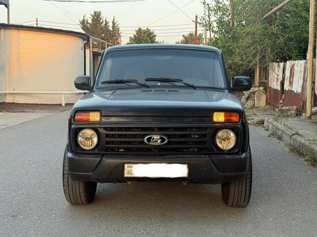 LADA (VAZ) Niva 2017
