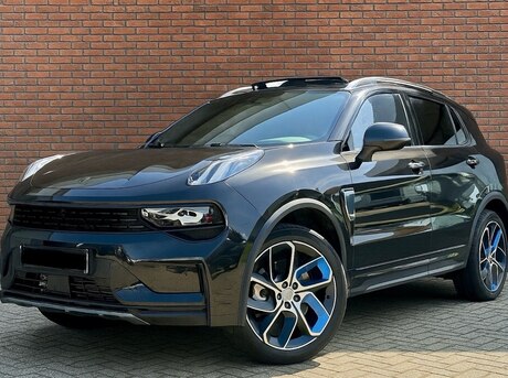 Lynk &amp; Co 01 2022