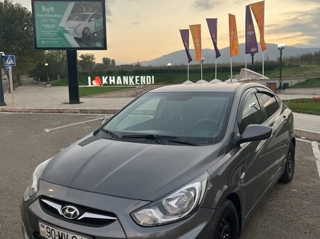 Hyundai Accent 2011