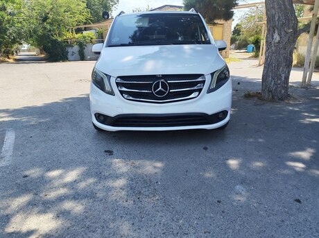 Mercedes  2015