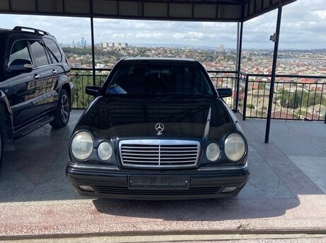 Mercedes E 220 1998