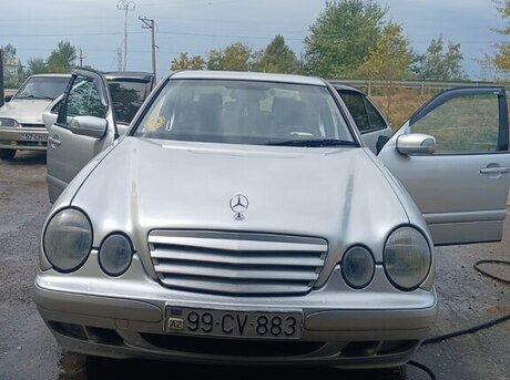 Mercedes E 220 2002