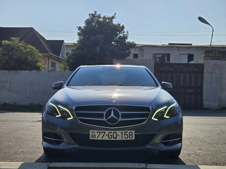 Mercedes E 250 4MATIC 2015