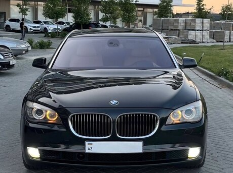 BMW 740 2009