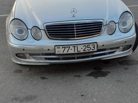 Mercedes E 240 2003
