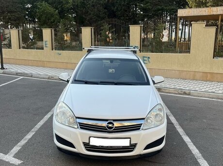 Opel Astra 2010
