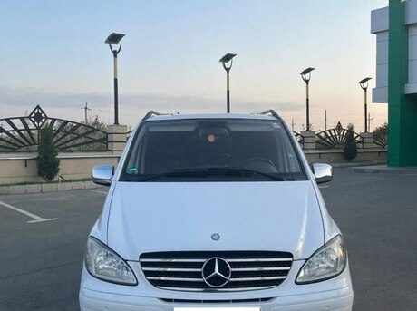 Mercedes  2010